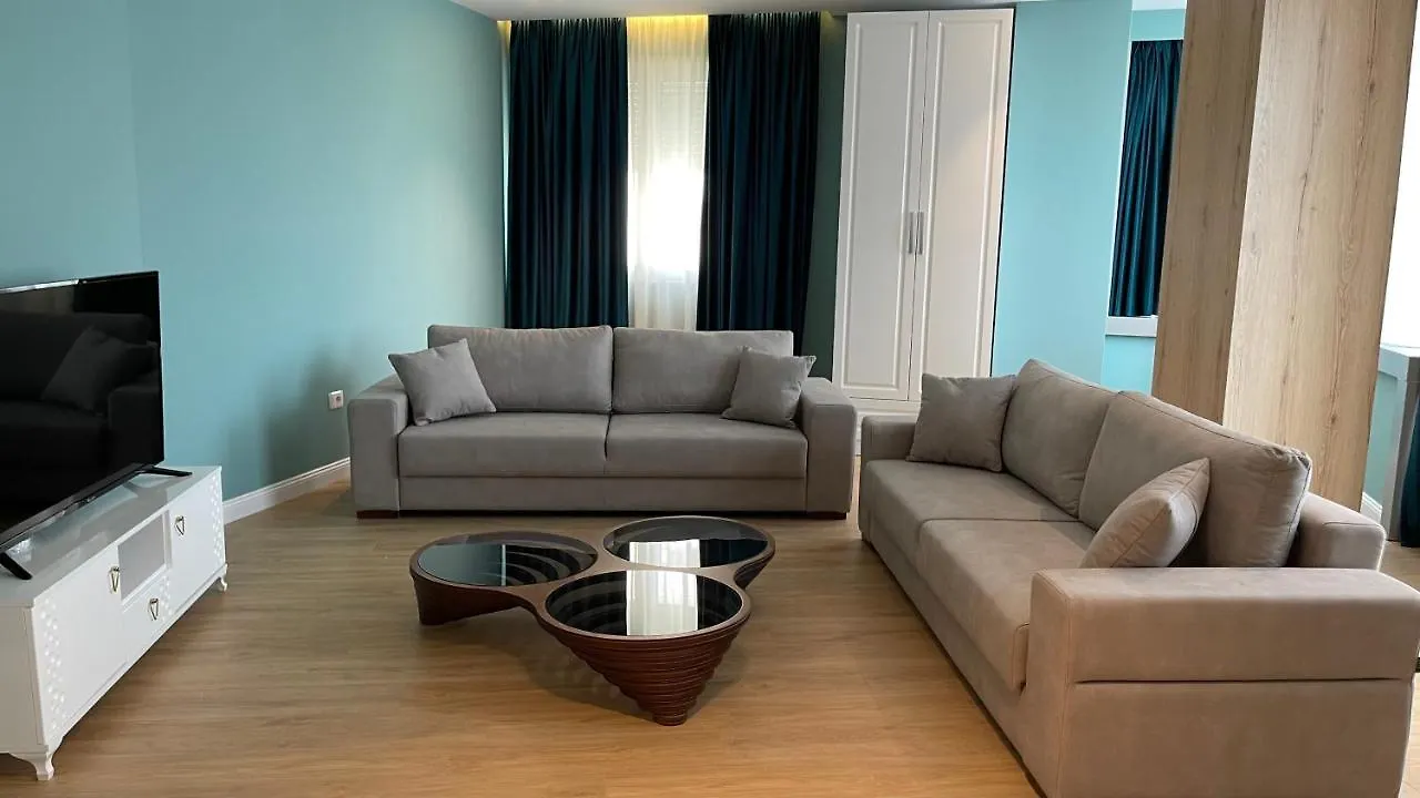 ****  Granda Hotel Yzberishti Albania